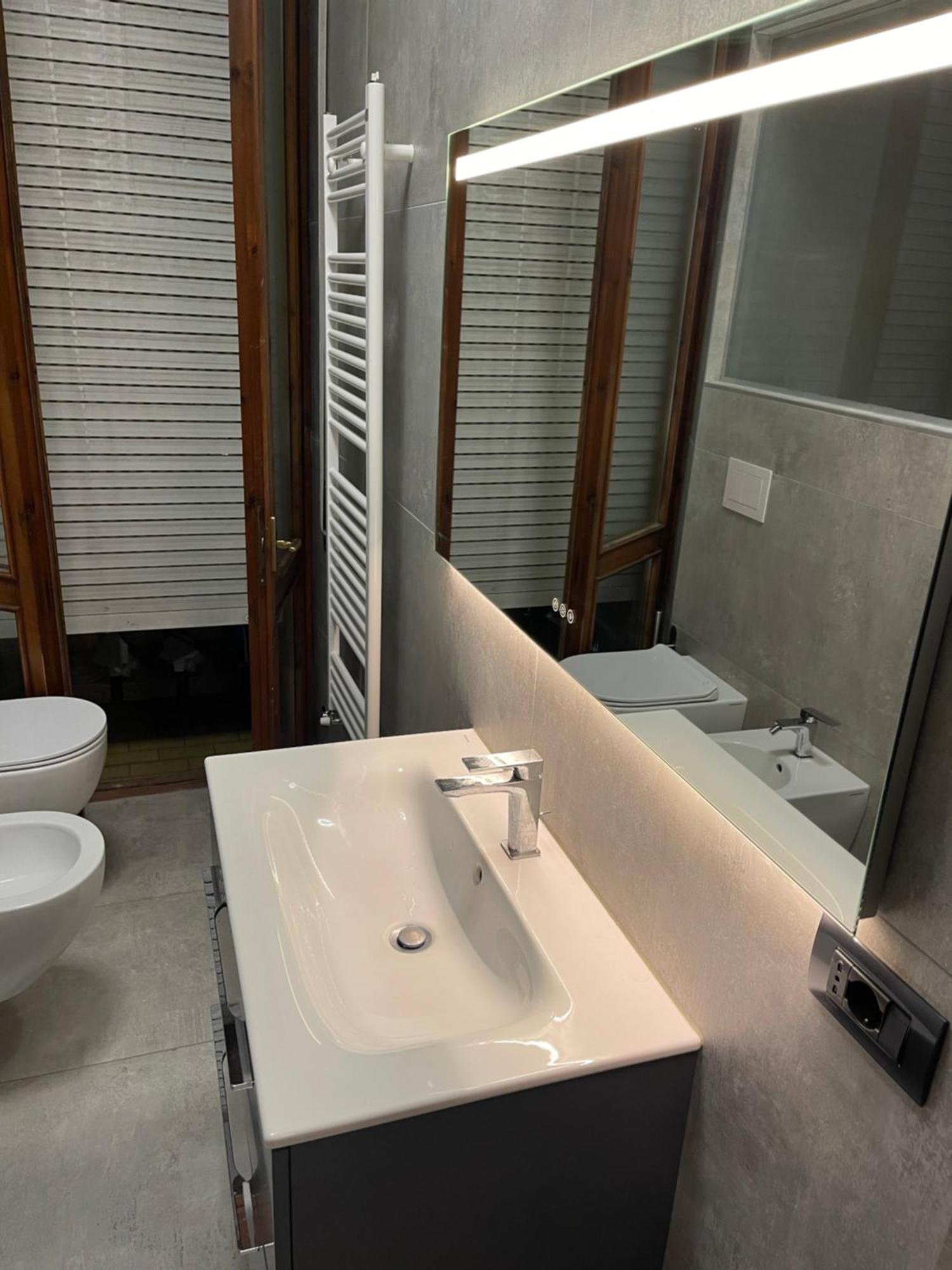 Bilocale Zona Navigli Appartement Milaan Buitenkant foto